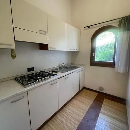 Louise, Via Romangia 22 A, Stintino. Villa *